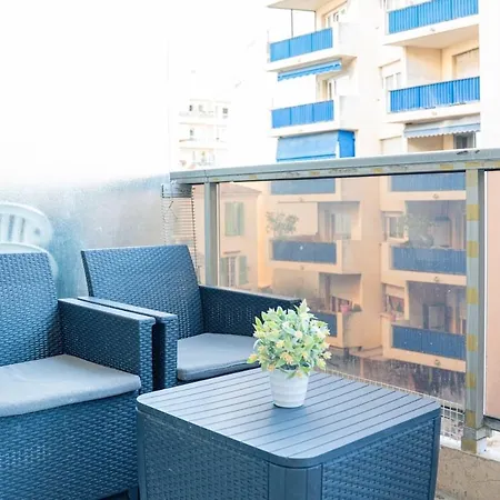 Sublime 2p - 10 Min Near Beaches - Air Conditioning - Garage شقة *